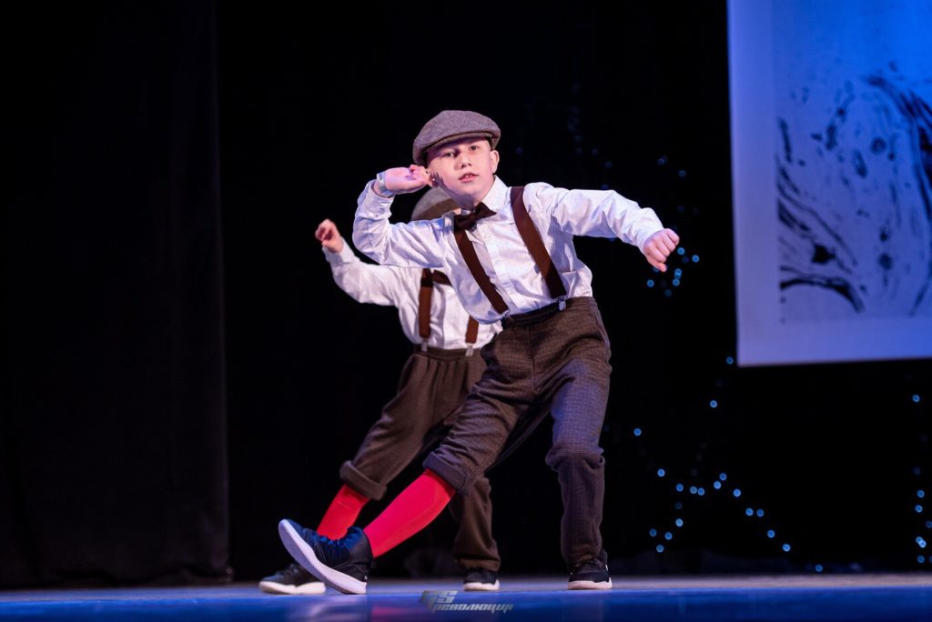 Stage Art Babies Gentlemen