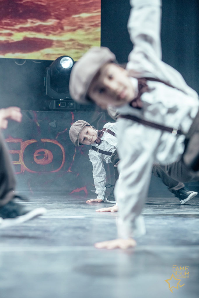 Stage Art Babies Gentlemen