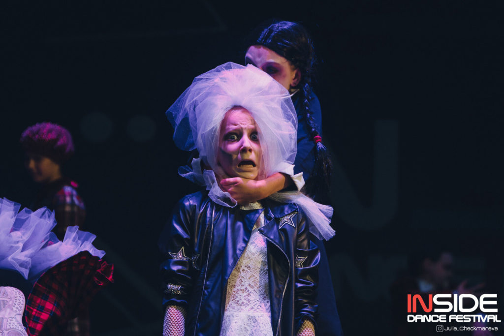 Stage Art Kids Addams Family