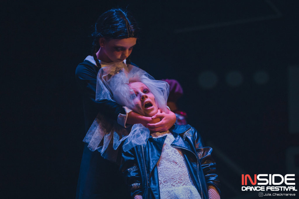 Stage Art Kids Addams Family