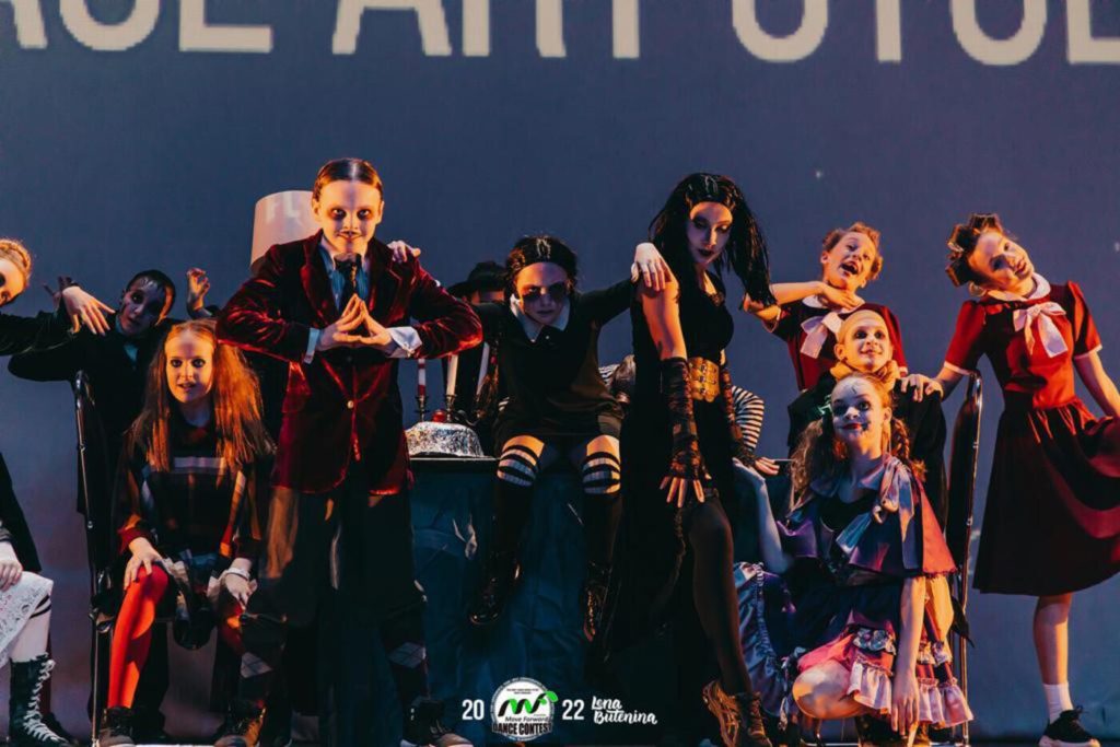 Stage Art Kids Addams Family