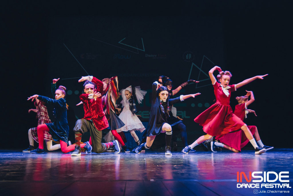 Stage Art Kids Addams Family